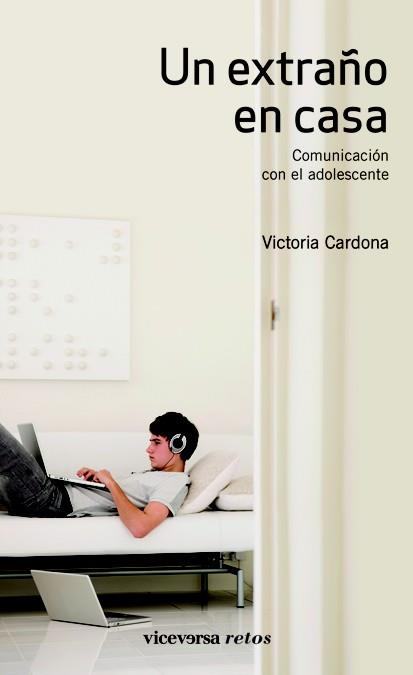 EXTRAÑO EN CASA, UN | 9788492819676 | CARDONA, VICTORIA | Llibreria Drac - Llibreria d'Olot | Comprar llibres en català i castellà online