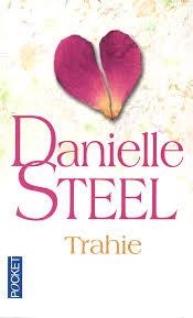 TRAHIE | 9782266246804 | STEEL, DANIELLE | Llibreria Drac - Llibreria d'Olot | Comprar llibres en català i castellà online