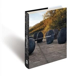 CLAUDI CASANOVAS CERÀMIQUES 1975-2015 | 9788494110184 | VÀZQUEZ, EVA ; PUIG, JORDI | Llibreria Drac - Llibreria d'Olot | Comprar llibres en català i castellà online