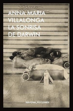 SONRISA DE DARWIN, LA | 9788417181123 | VILLALONGA, ANNA MARIA | Llibreria Drac - Llibreria d'Olot | Comprar llibres en català i castellà online