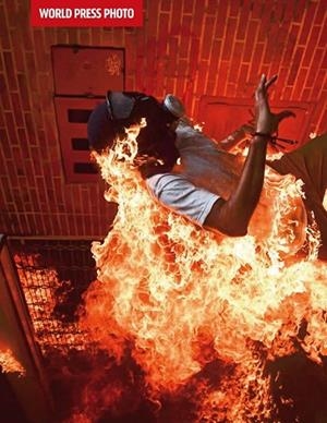 WORLD PRESS PHOTO 18 | 9788417056155 | WORLD PRESS PHOTO | Llibreria Drac - Llibreria d'Olot | Comprar llibres en català i castellà online