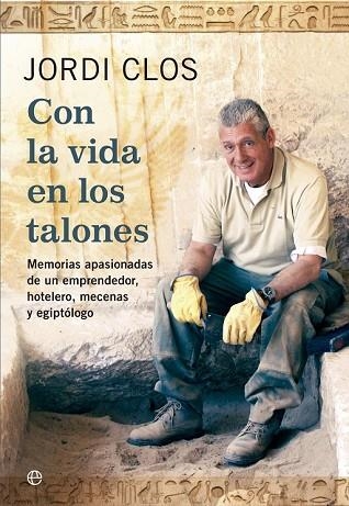 CON LA VIDA EN LOS TALONES | 9788499708928 | CLOS, JORDI | Llibreria Drac - Librería de Olot | Comprar libros en catalán y castellano online