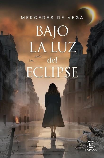 BAJO LA LUZ DEL ECLIPSE | 9788467072075 | DE VEGA, MERCEDES | Llibreria Drac - Librería de Olot | Comprar libros en catalán y castellano online
