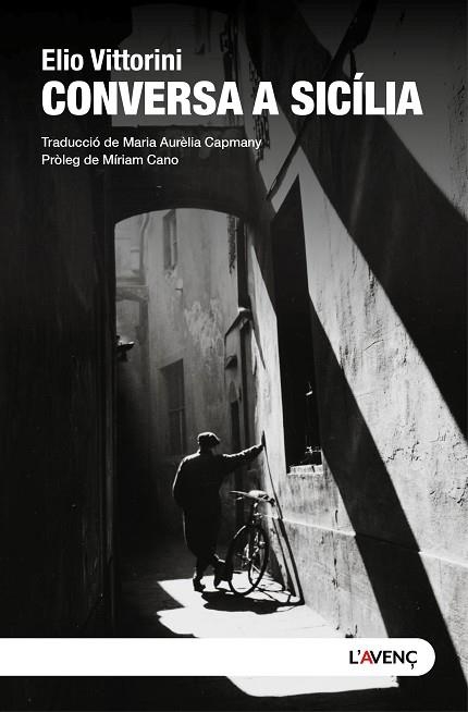 CONVERSA A SICÍLIA | 9788418680687 | VITTORINI, ELIO | Llibreria Drac - Llibreria d'Olot | Comprar llibres en català i castellà online