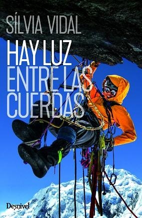 HAY LUZ ENTRE LAS CUERDAS | 9788498296976 | VIDAL MARTÍ, SÍLVIA | Llibreria Drac - Llibreria d'Olot | Comprar llibres en català i castellà online