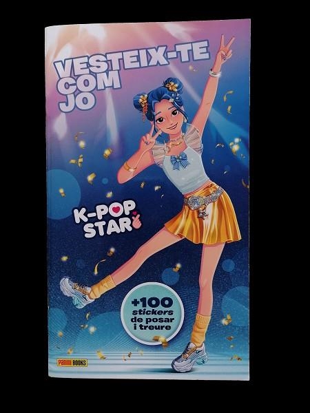 K-POP SUPER STARS. VESTEIX-TE COM JO (PORTADA BLAVA) | 9791370139834 | AA.DD. | Llibreria Drac - Llibreria d'Olot | Comprar llibres en català i castellà online